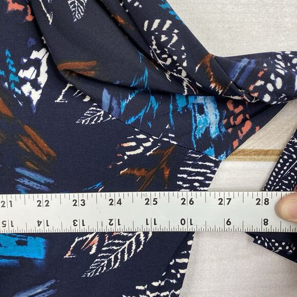 Catherines Top Womens 3X Southwestern Feathers Print Bell Sleeve Boho Stretch - Picture 8 of 9